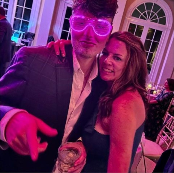 Meet your Posher, Karrie - Picture 1 of 1